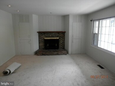 3904 Wakefield Ln, Bowie, MD 20715 - photo 2