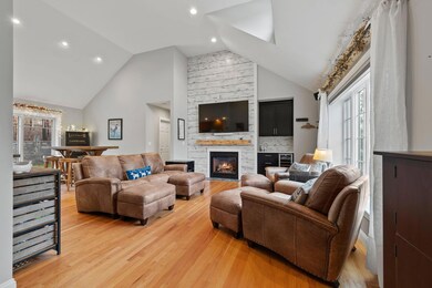 276 Pheasant Hill Cir, Cotuit, MA 02635 - photo 2