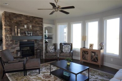 1828 SW Blackstone Place, Lee's Summit, MO 64082 - photo 2