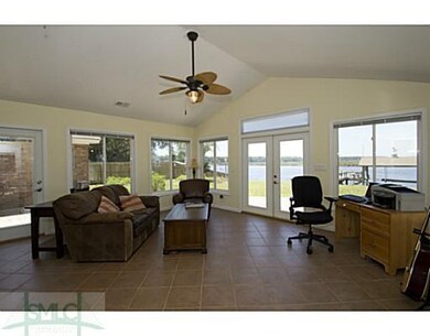 Sunroom. Heated and Cooled!