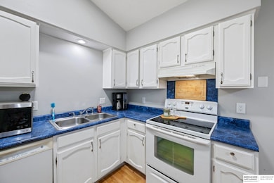 3405 Castile Dr, Bellevue, NE 68123 - photo 5