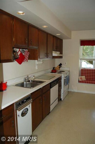 306 Five Farms Ln, Lutherville Timonium, MD 21093 - photo 5