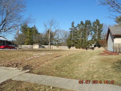 348 Meadow Dr, Circleville, OH 43113 - photo 2