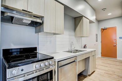 3113 St Charles unit 300, Houston, TX 77004 - photo 2