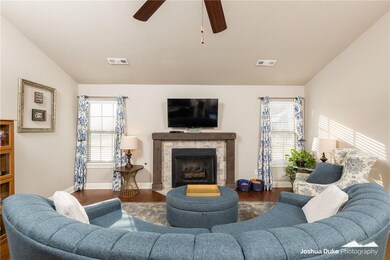 1266 Silver Oak St, Elkins, AR 72727 - photo 7