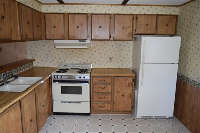 19 Gingerbread Ln, Warren, NH 03279 - photo 2