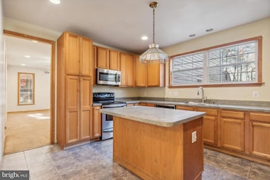 1919 Hilltop Rd, Jessup, MD 20794 - photo 7