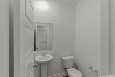 4145 Bermuda Ln, Seguin, TX 78155 - photo 3