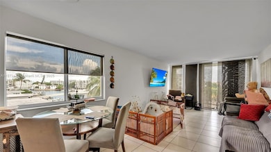 8001 Crespi Blvd unit 4B, Miami Beach, FL 33141 - photo 3