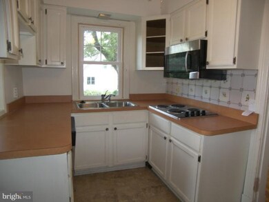 230 S Orchard Dr, Purcellville, VA 20132 - photo 2