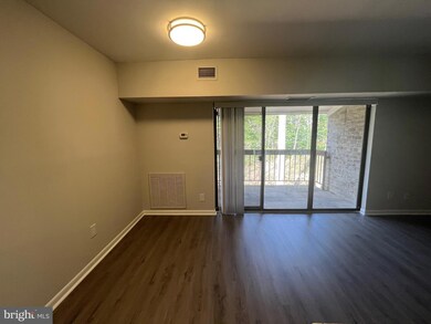 11656 Stoneview Square unit 22C, Reston, VA 20191 - photo 5