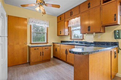 2107 Williams Blvd SW, Cedar Rapids, IA 52404 - photo 5