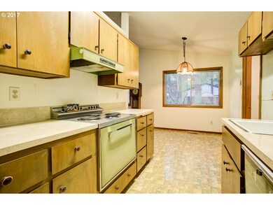 16514 Carnegie Ave, Lake Oswego, OR 97035 - photo 4