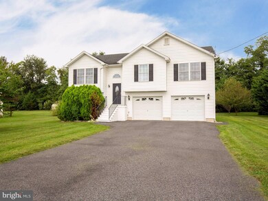 336 Wendover Dr, Bunker Hill, WV 25413 - photo 2