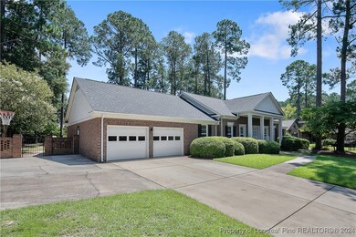 213 Thorncliff Dr, Fayetteville, NC 28303 - photo 3