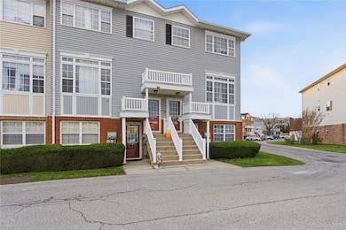 163 Surf Dr unit 199, Bronx, NY 10473 - photo 3