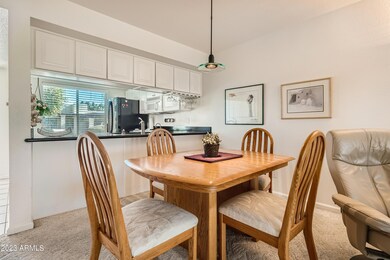 09 Breakfast Area