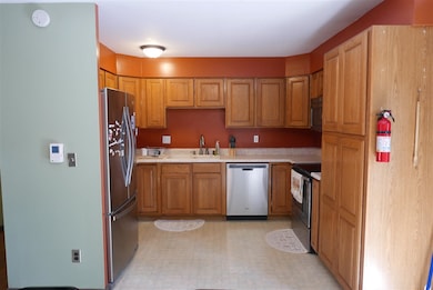 3611 W Parkview Dr, Bloomington, IN 47404 - photo 5