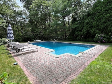 3 Cherry Blossom Ln, East Quogue, NY 11942 - photo 3
