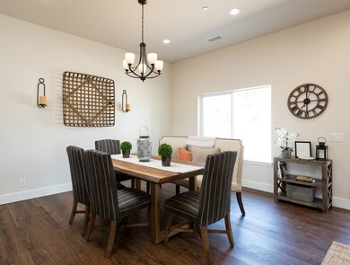 545 PINE WEB-11