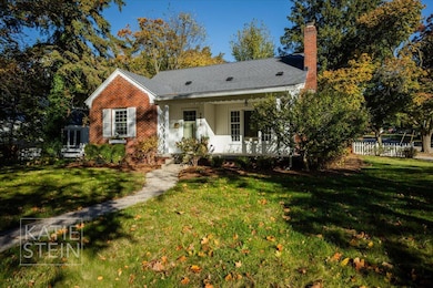 2635 Elmwood Dr SE, Grand Rapids, MI 49506 - photo 2