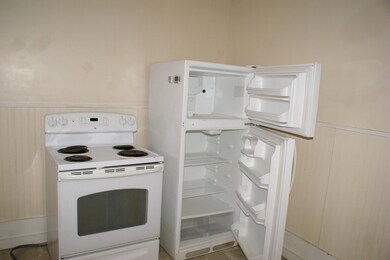 Main floor stove and refrigerator