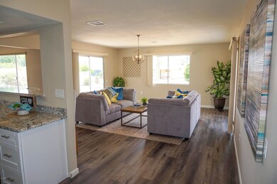 9703 W Calico Dr, Sun City, AZ 85373 - photo 5