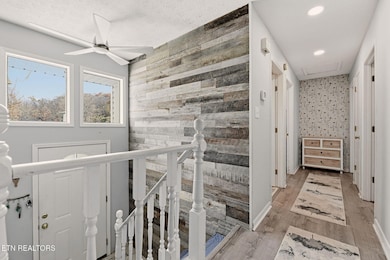 148 Batley Loop Rd, Clinton, TN 37716 - photo 3