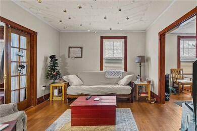 31 W Narragansett Ave unit 2, Newport, RI 02840 - photo 3