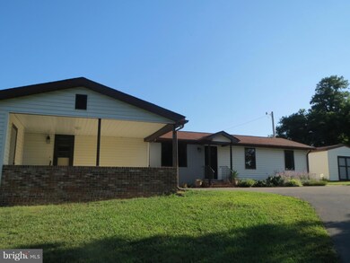 19699 N Snow Hill Manor Rd, Lexington Park, MD 20653 - photo 5