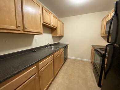 10 Sentinel Ct unit 306, Manchester, NH 03103 - photo 7