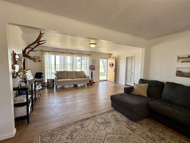 519 S Apache, Pond Creek, OK 73766 - photo 2