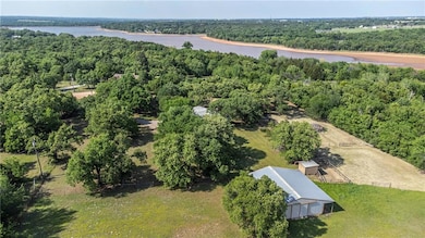 819 W Lakeview Dr, Guthrie, OK 73044 - photo 3
