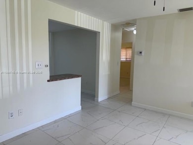 6111 SW 39th Ct unit 2, Davie, FL 33314 - photo 4