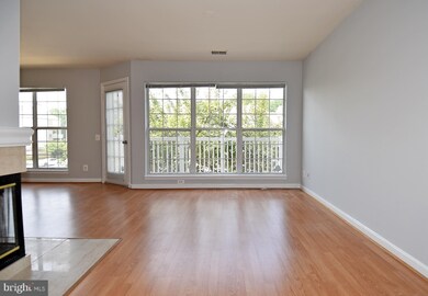 9253 Cardinal Forest Ln unit 201, Lorton, VA 22079 - photo 3