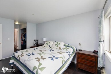 27-Master Bedroom MS_7059