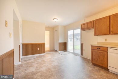 1992 Ashley Dr, Chambersburg, PA 17201 - photo 6