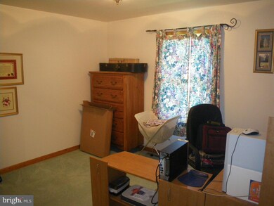 1052 Coldspring Rd, Fayetteville, PA 17222 - photo 7