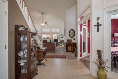 6887 E Cortland Ave, Fresno, CA 93727 - photo 4