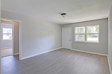 7339 Marilyn Ln, Houston, TX 77016 - photo 4