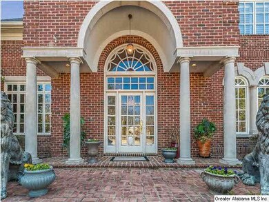 Grand exterior entrance with columns. Beautiful be