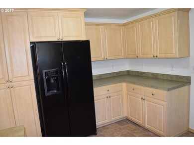 1920 Augusta St, Eugene, OR 97403 - photo 6