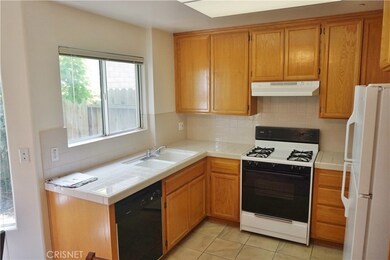13421 Hubbard St unit 103, Sylmar, CA 91342 - photo 5