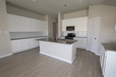 1240 Lancer Leap Dr, Alvin, TX 77511 - photo 2