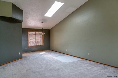 2245 Treemont Ct S, Salem, OR 97302 - photo 3