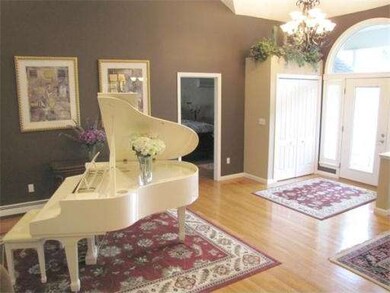 16 Concannon Cir, Weymouth, MA 02188 - photo 5