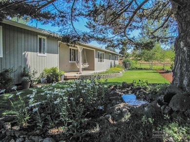 62565 Dixon Loop, Bend, OR 97701 - photo 4