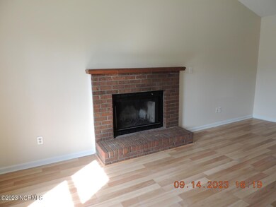 121 Creekview Dr, Jacksonville, NC 28540 - photo 3