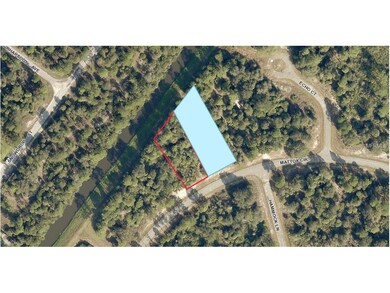 Lot 17 in red outline, lot 18 in blue also for sale, not to scale please check all dimensions.