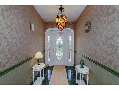 Entry/Foyer.